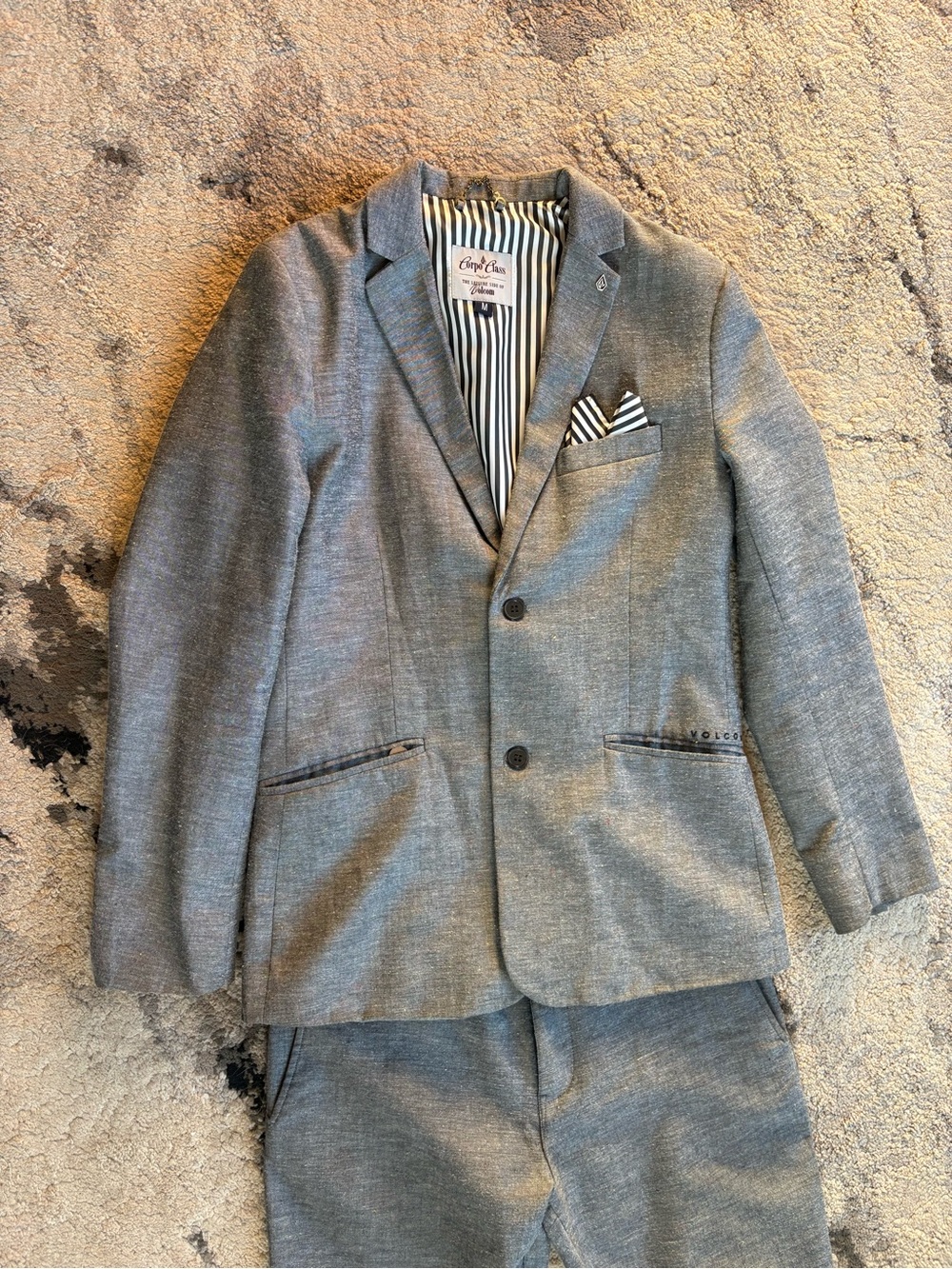 Volcom Men's Grey Two-Piece Suit with Striped Pocket Square